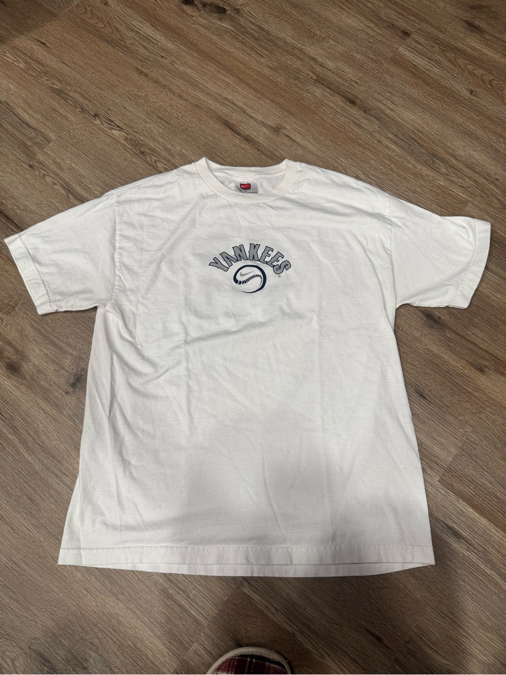 90’s Nike Yankees White Graphic Short-Sleeve Crewneck T-Shirt